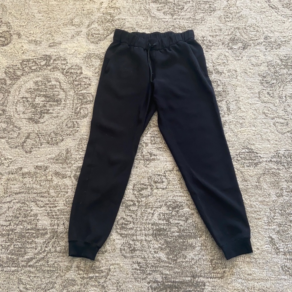Lululemon On The Fly Jogger Woven size‎ 4